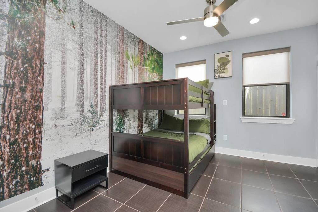 יוסטון Skyline Views - Sleeps 10 Home Near Downtown מראה חיצוני תמונה