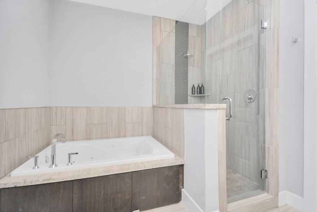 יוסטון Skyline Views - Sleeps 10 Home Near Downtown מראה חיצוני תמונה