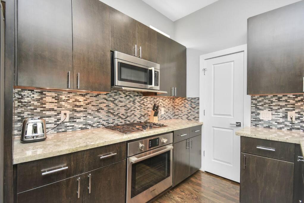 יוסטון Skyline Views - Sleeps 10 Home Near Downtown מראה חיצוני תמונה