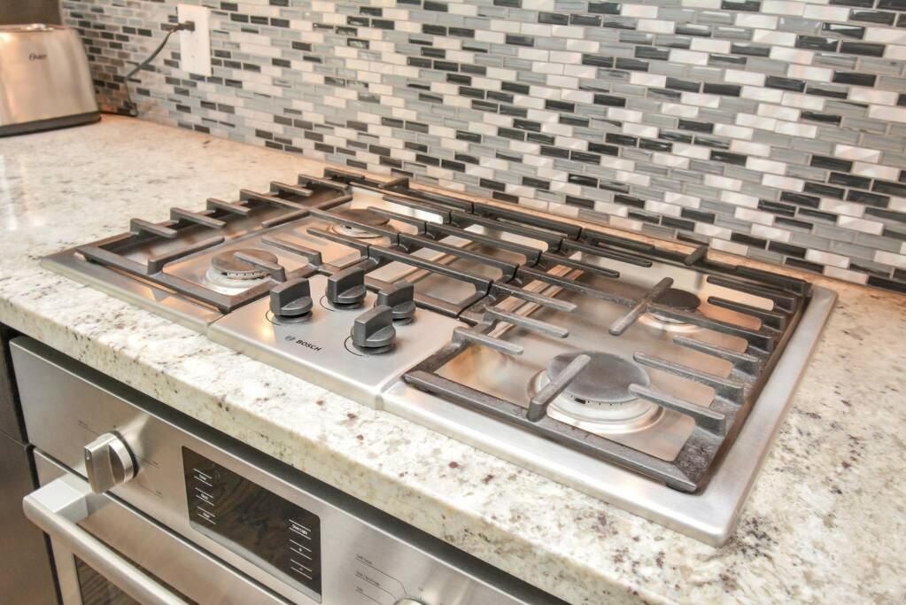 יוסטון Skyline Views - Sleeps 10 Home Near Downtown מראה חיצוני תמונה